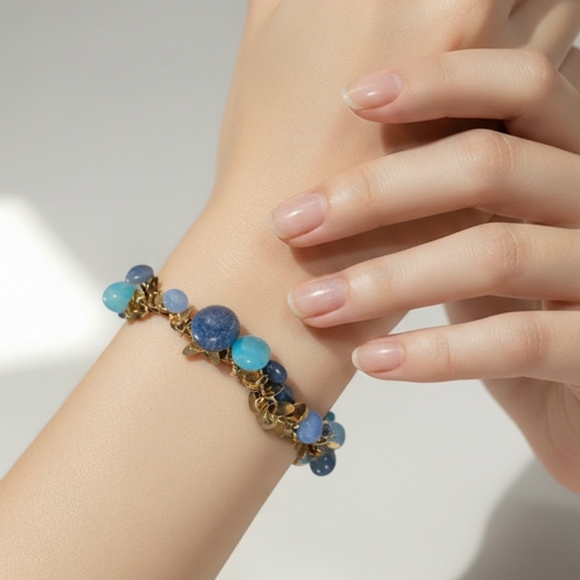 LC Lauren Conrad Jewelry - Lauren Conrad Blue beaded bracelet
